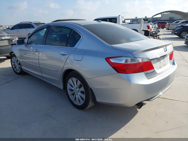 Honda Accord Touring 2014 1HGCR3F96EA010674 Image 3