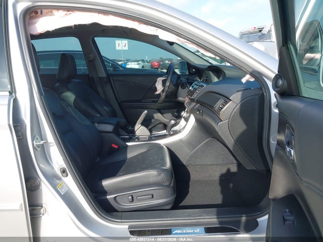 Honda Accord Touring 2014 1HGCR3F96EA010674 Image 5
