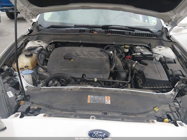 1FA6P0HD1F5118167 Ford FUSION SE