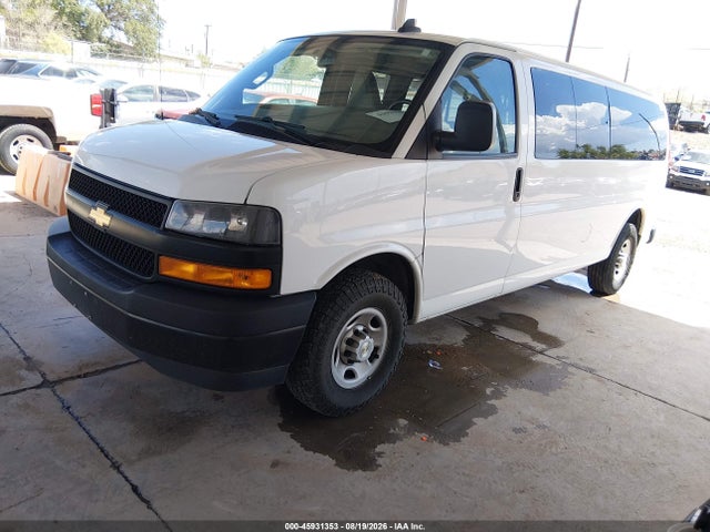 Aukcja sprzedaży 2020 Chevrolet Express Passenger Rwd 3500 Extended Wheelbase Ls, vin: 1GAZGNFG2L1251002, numer aukcji: 45931353