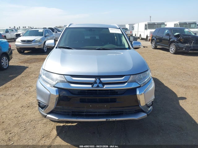 Mitsubishi Outlander Se/sel 2017 JA4AD3A34HZ041686 Image 13