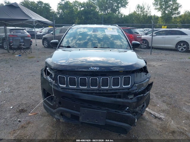 45931620 :رقم المزاد ، 3C4NJDBB7HT629228 vin ، 2017 Jeep New Compass Latitude 4x4 مزاد بيع
