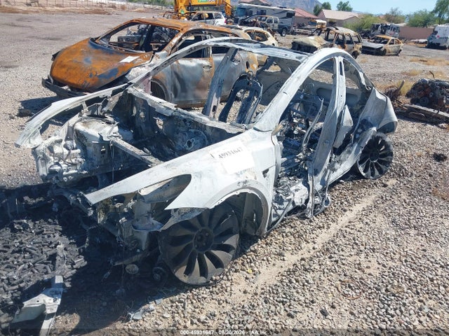 7SAYGDEF7RF057767 Tesla Model Y Performance Dual Motor All-wheel Drive