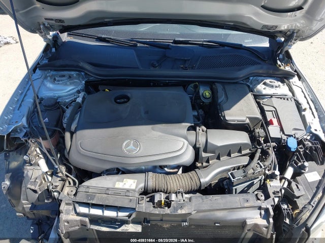 WDCTG4GBXJJ426260 Mercedes-Benz Gla 250 4matic