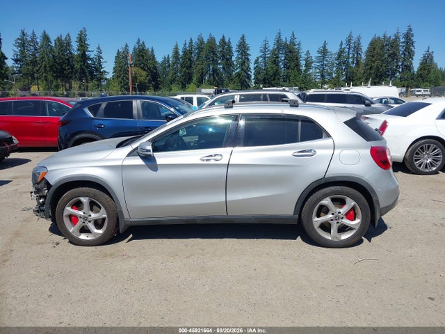 WDCTG4GBXJJ426260 Mercedes-Benz Gla 250 4matic