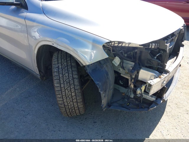 WDCTG4GBXJJ426260 Mercedes-Benz Gla 250 4matic
