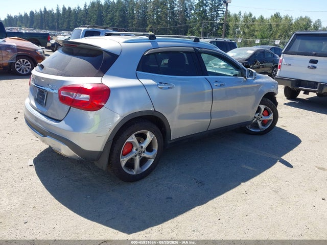 WDCTG4GBXJJ426260 Mercedes-Benz Gla 250 4matic