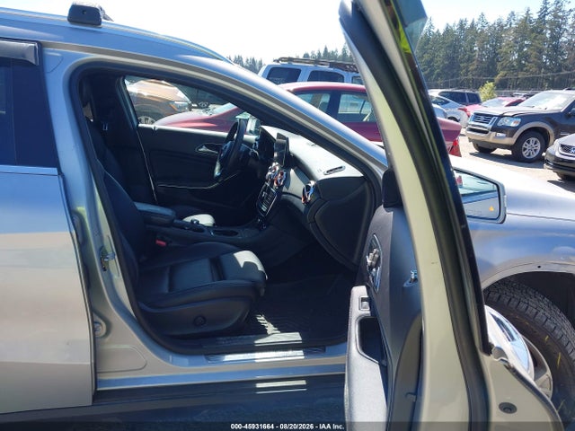 WDCTG4GBXJJ426260 Mercedes-Benz Gla 250 4matic