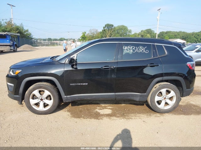 2018 Jeep Compass Latitude 4x4 მანქანა იყიდება აუქციონზე, vin: 3C4NJDBB1JT360116, აუქციონის ნომერი: 45931686