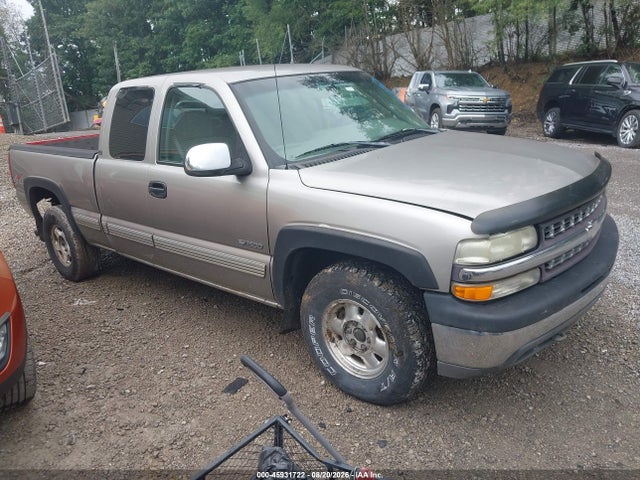 Auction sale of the 2000 Chevrolet Silverado 1500 Ls, vin: 1GCEK19T4YE221571, lot number: 45931722
