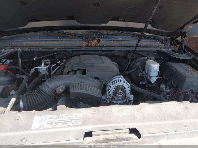 45931769 :رقم المزاد ، 1GNUKHE30AR241137 vin ، 2010 Chevrolet Suburban 1500 Ls مزاد بيع