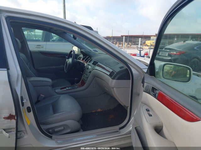 45931875 :رقم المزاد ، JTHBF30G720055360 vin ، 2002 Lexus Es 300 مزاد بيع