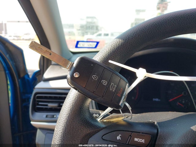 2023 Kia Rio S მანქანა იყიდება აუქციონზე, vin: 3KPA24AD4PE597811, აუქციონის ნომერი: 45931879
