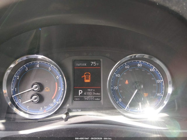 45931947 :رقم المزاد ، 5YFBURHE1HP571094 vin ، 2017 Toyota Corolla Le مزاد بيع