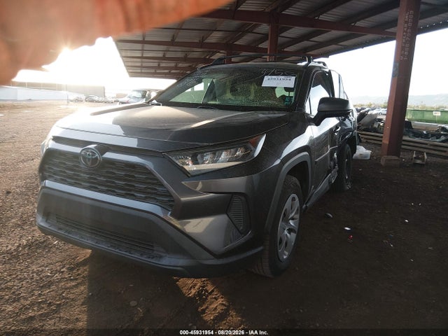 Toyota RAV4 LE 2019 2T3H1RFV1KC023455 Image 2