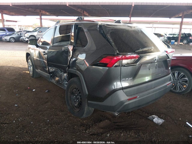 Toyota RAV4 LE 2019 2T3H1RFV1KC023455 Image 3