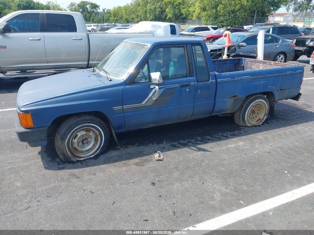 45931967 :رقم المزاد ، JT4RN56S2F0135357 vin ، 1985 Toyota Pickup Xtracab Rn56 Sr5 مزاد بيع