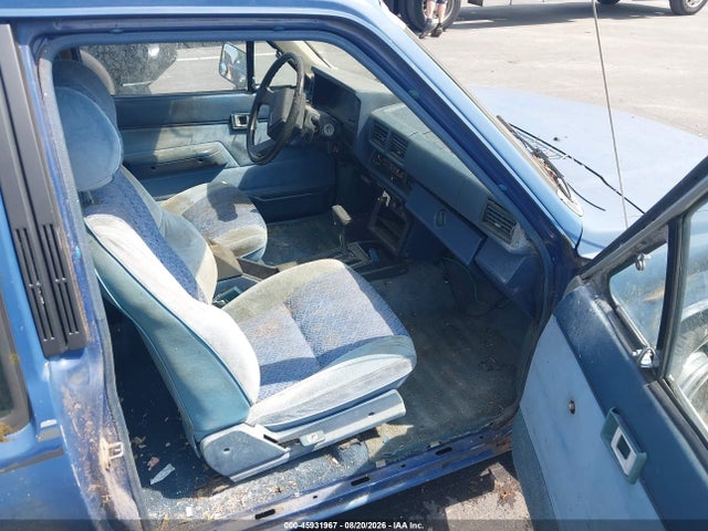 45931967 :رقم المزاد ، JT4RN56S2F0135357 vin ، 1985 Toyota Pickup Xtracab Rn56 Sr5 مزاد بيع