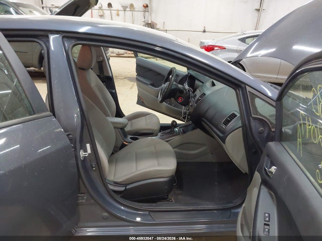 Продаж на аукціоні авто 2016 Kia Forte Lx, vin: KNAFX4A66G5437687, номер лоту: 45932047