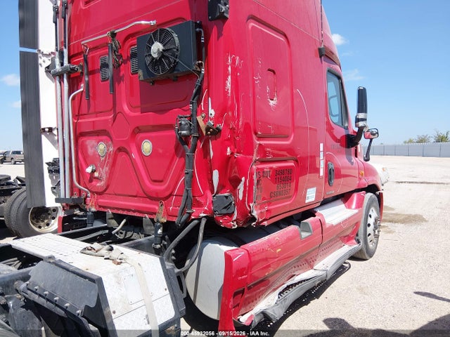 2012 Freightliner Cascadia 125 მანქანა იყიდება აუქციონზე, vin: 1FUJGLBGXCSBN0357, აუქციონის ნომერი: 45932056