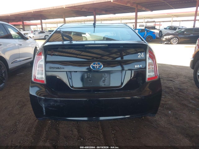 Toyota Prius Two 2015 JTDKN3DU0F1965517 Image 16