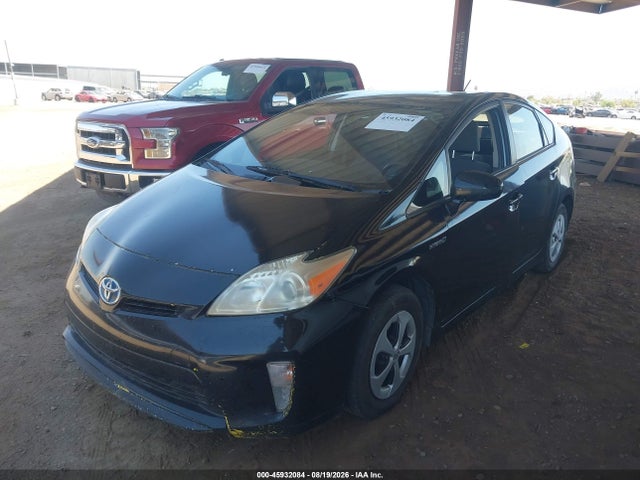 Toyota Prius Two 2015 JTDKN3DU0F1965517 Image 2
