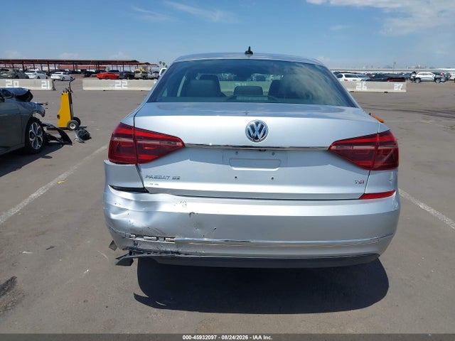 1VWBT7A36HC082485 Volkswagen Passat 1.8t Se