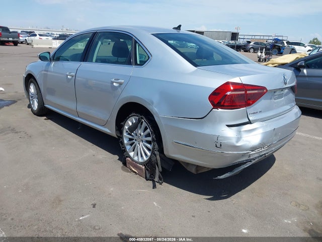 1VWBT7A36HC082485 Volkswagen Passat 1.8t Se