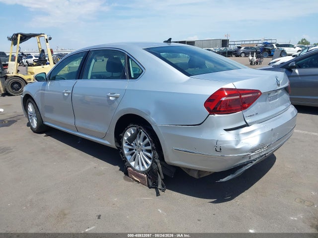 1VWBT7A36HC082485 Volkswagen Passat 1.8t Se