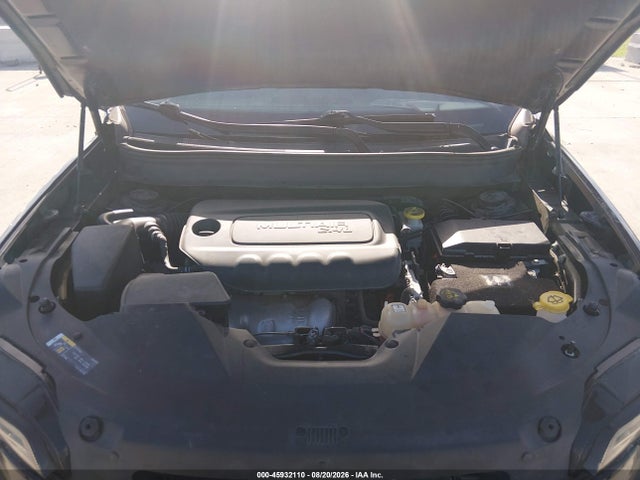 45932110 :رقم المزاد ، 1C4PJLLB2MD211435 vin ، 2021 Jeep Cherokee Latitude Plus Fwd مزاد بيع