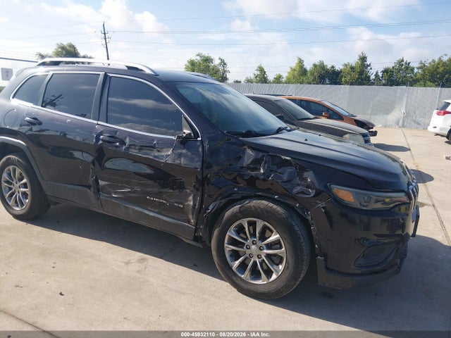 45932110 :رقم المزاد ، 1C4PJLLB2MD211435 vin ، 2021 Jeep Cherokee Latitude Plus Fwd مزاد بيع