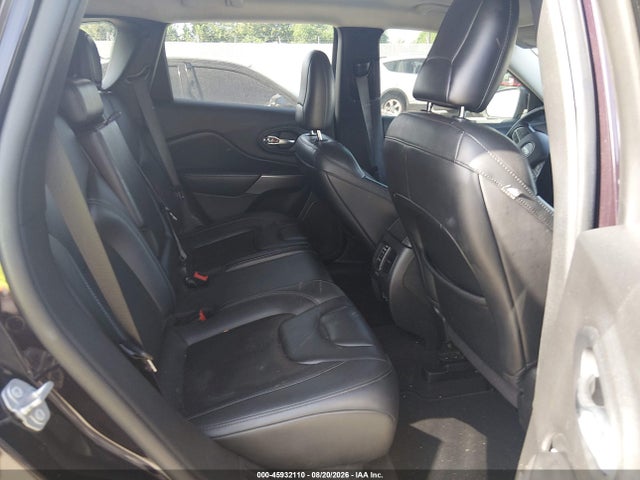 45932110 :رقم المزاد ، 1C4PJLLB2MD211435 vin ، 2021 Jeep Cherokee Latitude Plus Fwd مزاد بيع