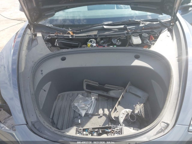 2023 Tesla Model 3 Performance Dual Motor All-wheel Drive მანქანა იყიდება აუქციონზე, vin: 5YJ3E1EC7PF421006, აუქციონის ნომერი: 45932139