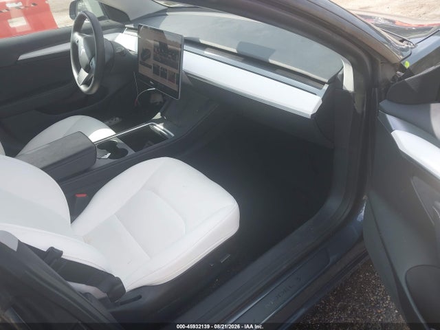 2023 Tesla Model 3 Performance Dual Motor All-wheel Drive მანქანა იყიდება აუქციონზე, vin: 5YJ3E1EC7PF421006, აუქციონის ნომერი: 45932139