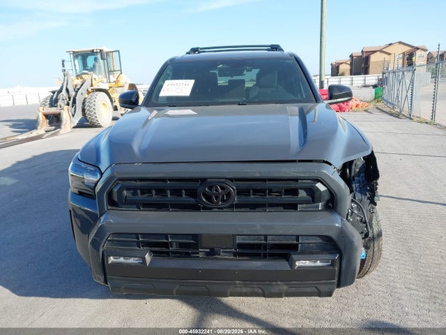 Toyota 4RUNNER SR5 2025 JTEVA5AR5S5000672 Image 12