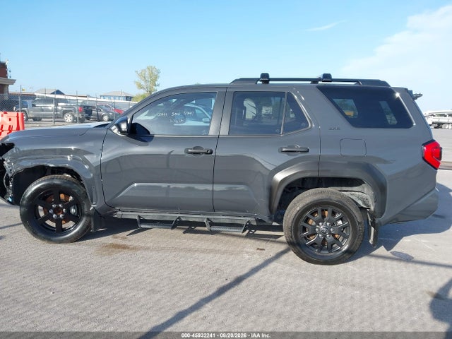 Toyota 4RUNNER SR5 2025 JTEVA5AR5S5000672 Image 14
