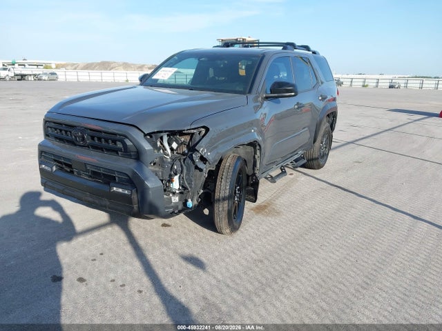 Toyota 4RUNNER SR5 2025 JTEVA5AR5S5000672 Image 2