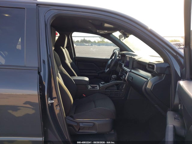 Toyota 4RUNNER SR5 2025 JTEVA5AR5S5000672 Image 5