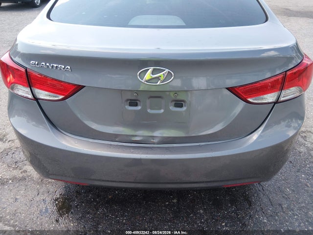 2013 Hyundai Elantra Gls მანქანა იყიდება აუქციონზე, vin: 5NPDH4AE3DH362540, აუქციონის ნომერი: 45932242