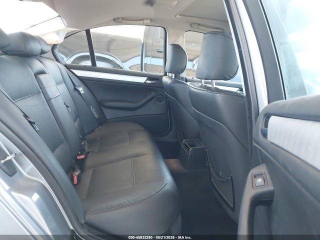 Продажа на аукционе авто 2004 Bmw 330i, vin: WBAEV53474KM34068, номер лота: 45932290