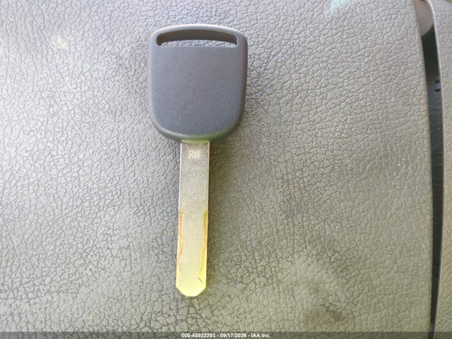 Продажа на аукционе авто 2005 Honda Pilot Ex-l, vin: 2HKYF187X5H516840, номер лота: 45932293