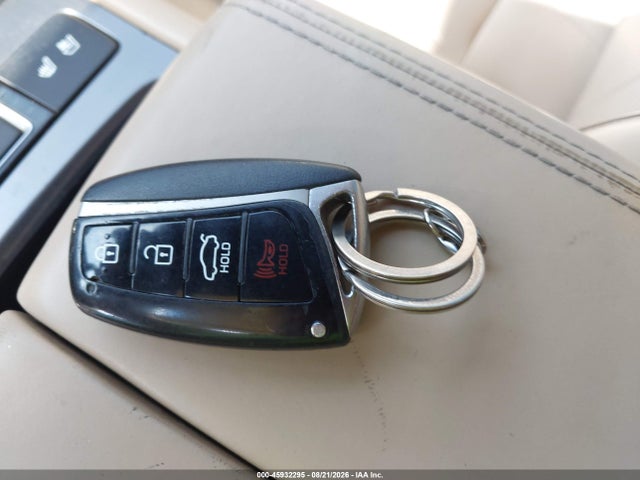Продажа на аукционе авто 2015 Hyundai Genesis 3.8, vin: KMHGN4JE5FU061973, номер лота: 45932295