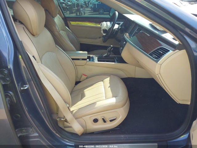 Продажа на аукционе авто 2015 Hyundai Genesis 3.8, vin: KMHGN4JE5FU061973, номер лота: 45932295