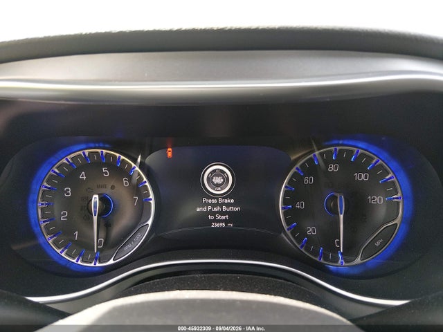 45932309 :رقم المزاد ، 2C4RC1EG0JR332781 vin ، 2018 Chrysler Pacifica Touring L Plus مزاد بيع