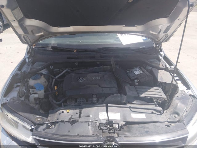 Продажа на аукционе авто 2015 Volkswagen Jetta 1.8t Se, vin: 3VWD17AJXFM265378, номер лота: 45932322