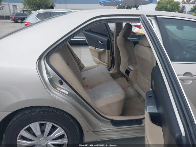 4T1BD1FK0EU115124 Toyota Camry Hybrid Le