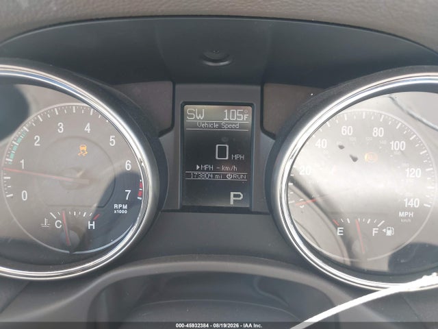 45932384 :رقم المزاد ، 1J4RS4GG1BC661172 vin ، 2011 Jeep Grand Cherokee Laredo مزاد بيع
