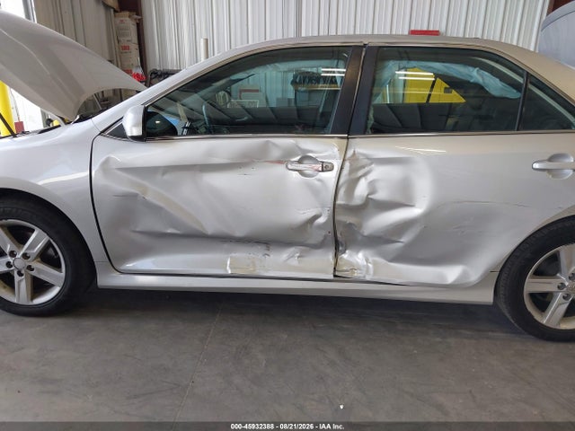 45932388 :رقم المزاد ، 4T1BF1FK0CU501422 vin ، 2012 Toyota Camry Se مزاد بيع