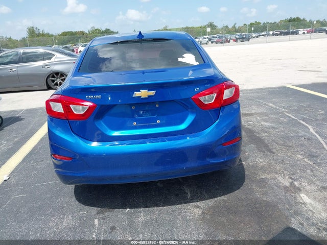 45932492 :رقم المزاد ، 1G1BE5SM7H7117190 vin ، 2017 Chevrolet Cruze Lt Auto مزاد بيع