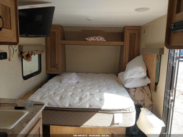 Starcraft Travel Trailer 2017 1SABS0AJ8H2LA5083 Image 5